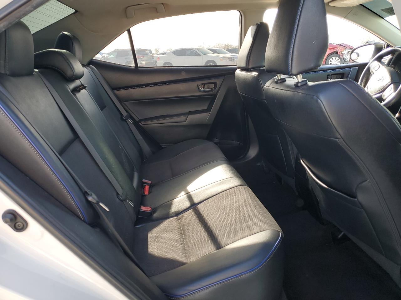 2017 Toyota Corolla - Image 11