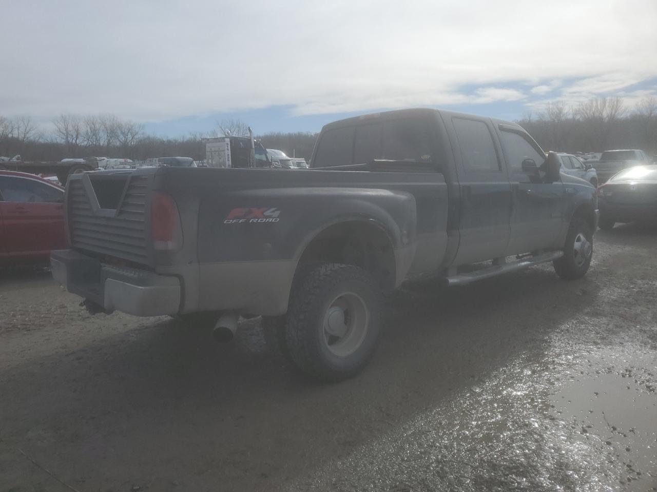 2004 Ford F350 - Image 3
