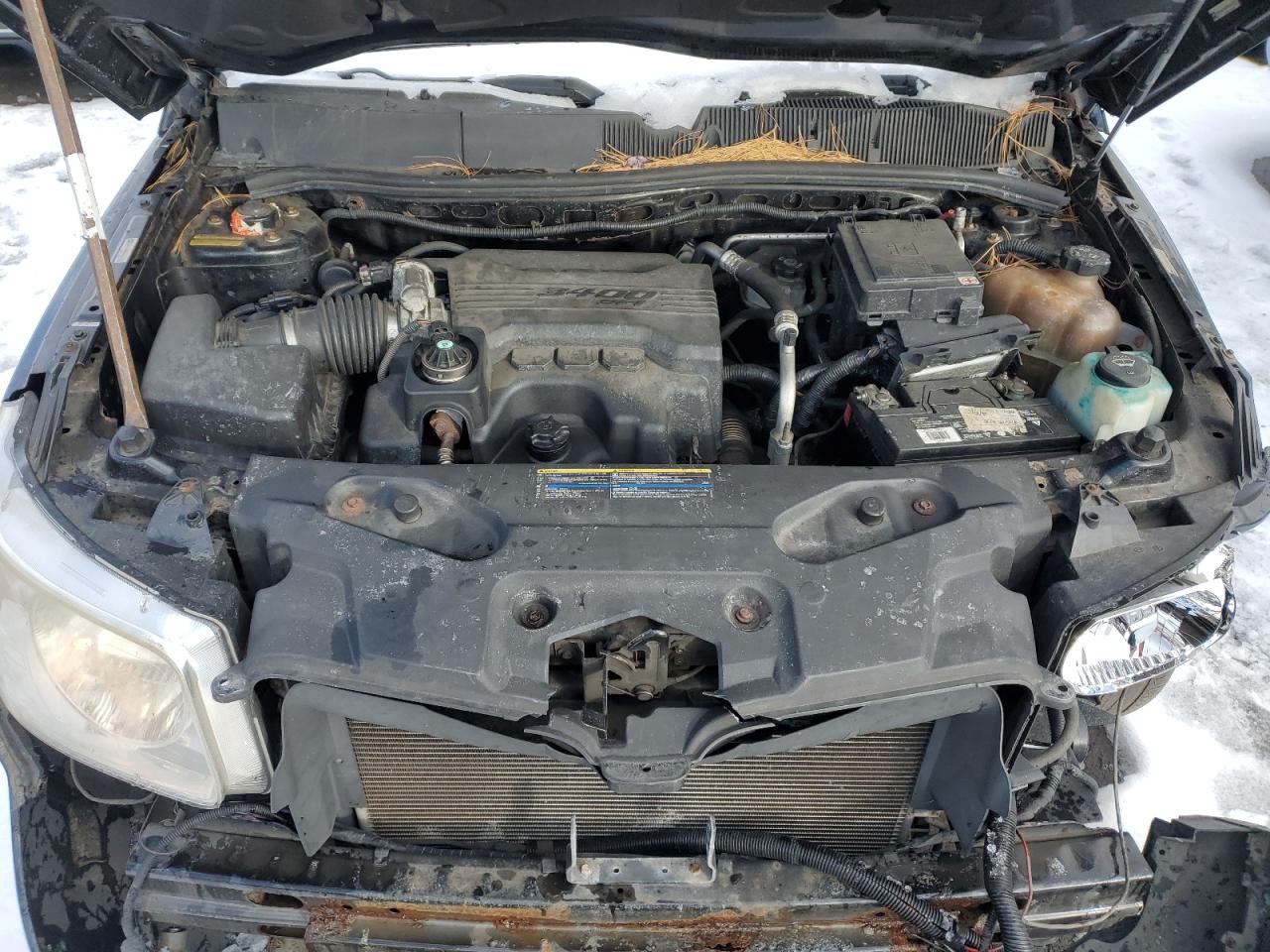 2009 Pontiac Torrent - Image 12