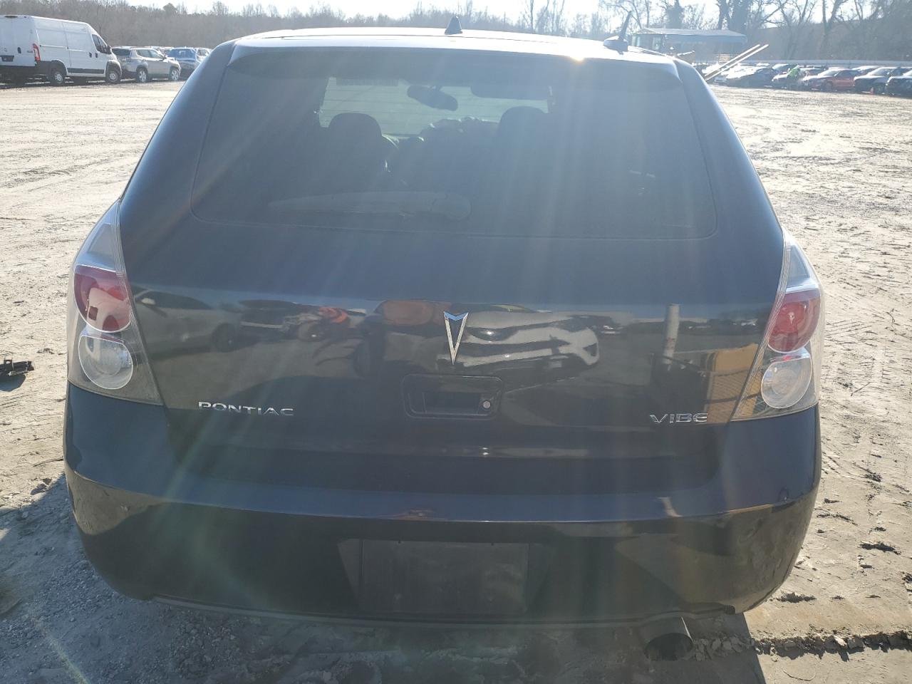 2009 Pontiac Vibe - Image 6