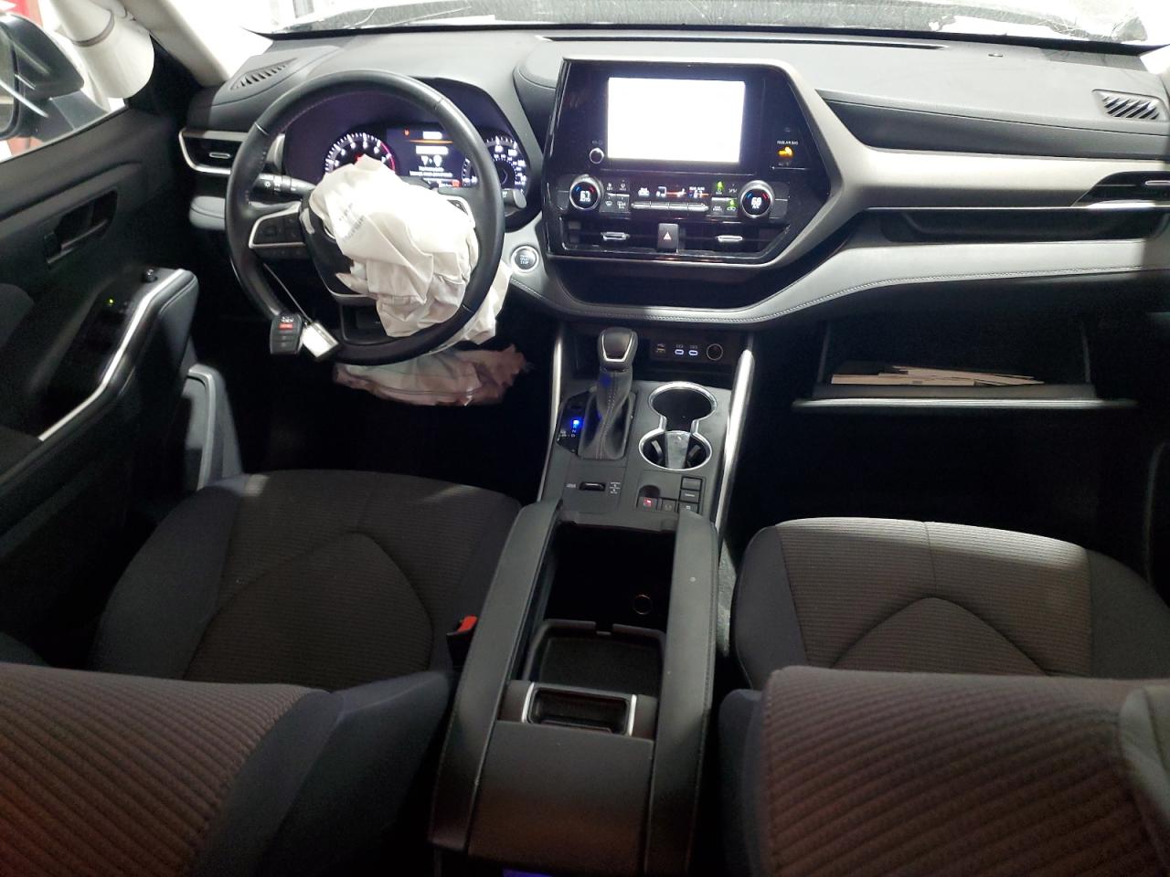 2024 Toyota Highlander - Image 8
