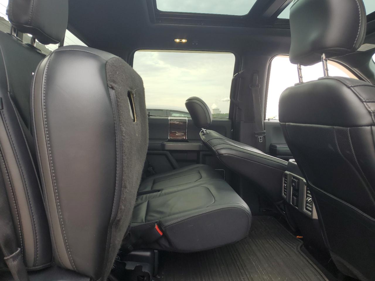 2016 Ford F-150 - Image 10