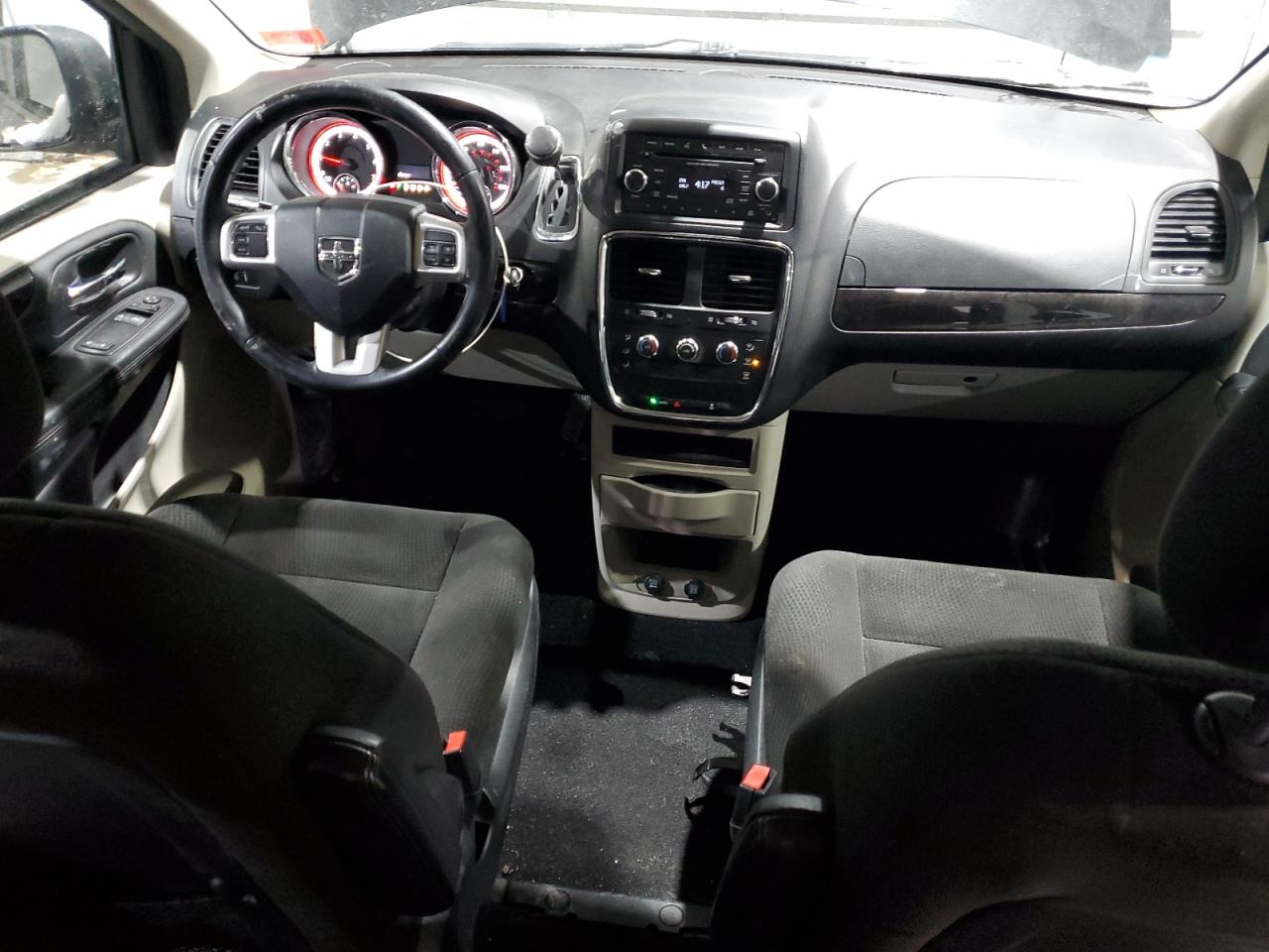 2016 Dodge Caravan - Image 8