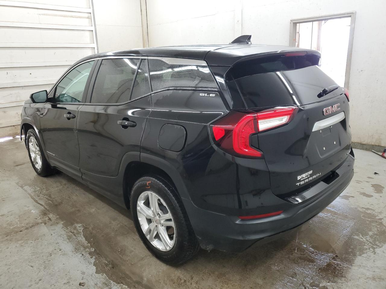 2022 GMC Terrain - Image 2
