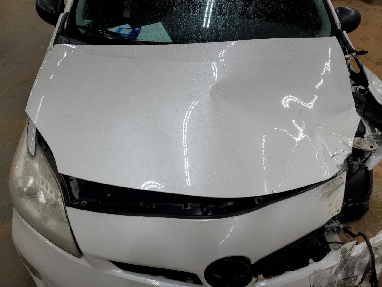2013 Toyota Prius - Image 12
