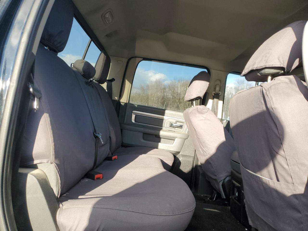 2014 RAM 1500 - Image 10