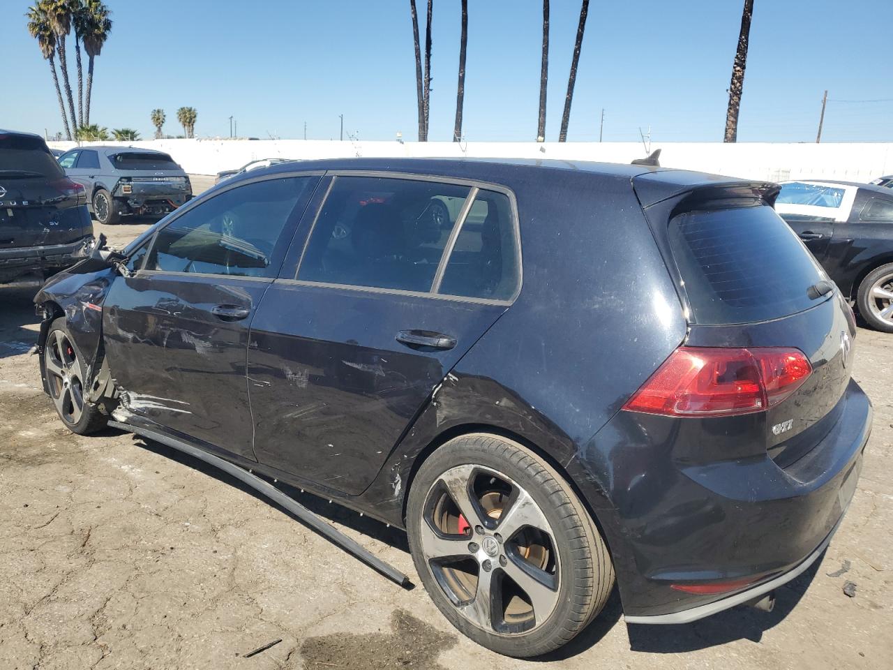 2015 Volkswagen GTI - Image 2
