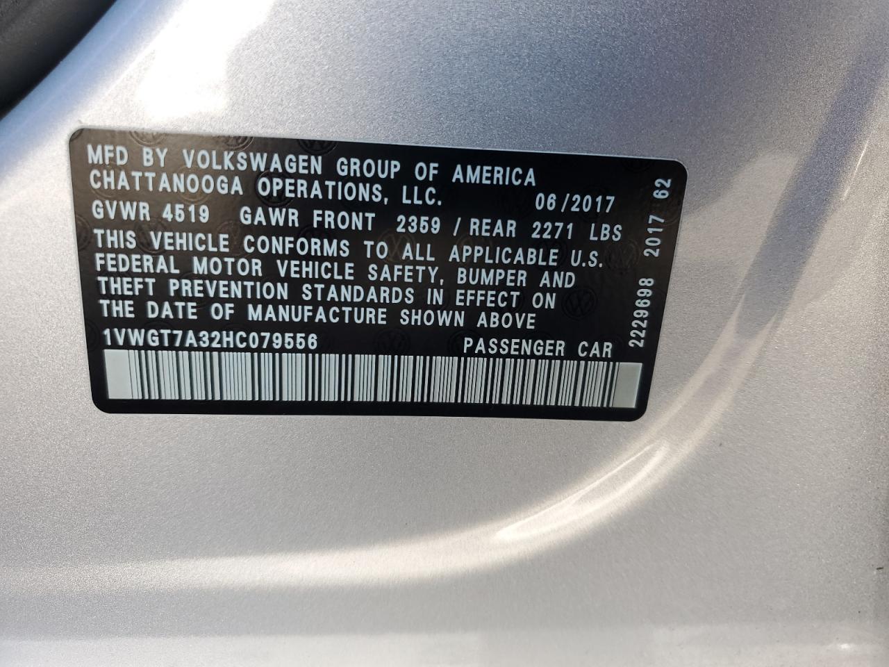 2017 Volkswagen Passat - Image 12