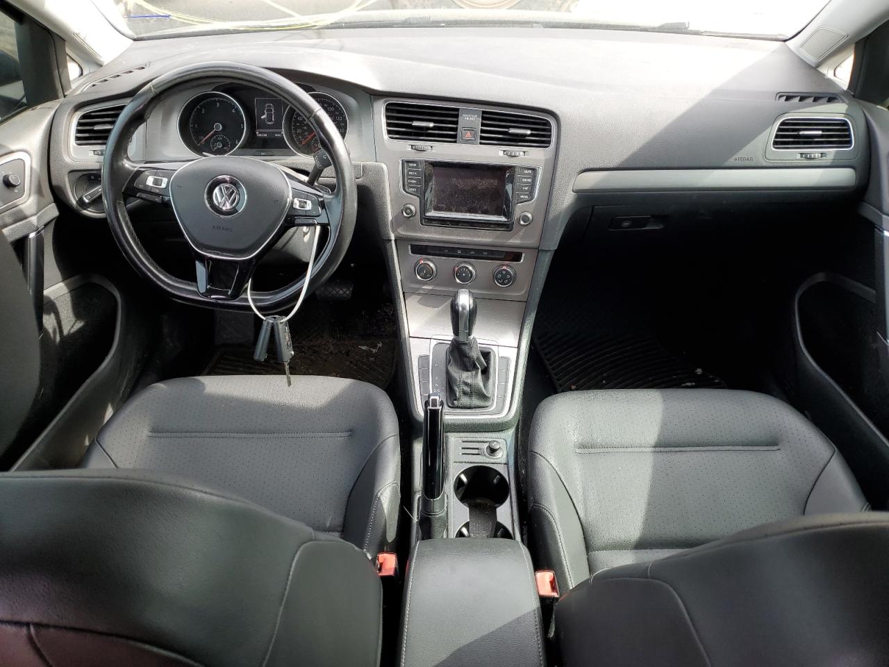 2015 Volkswagen Golf - Image 8