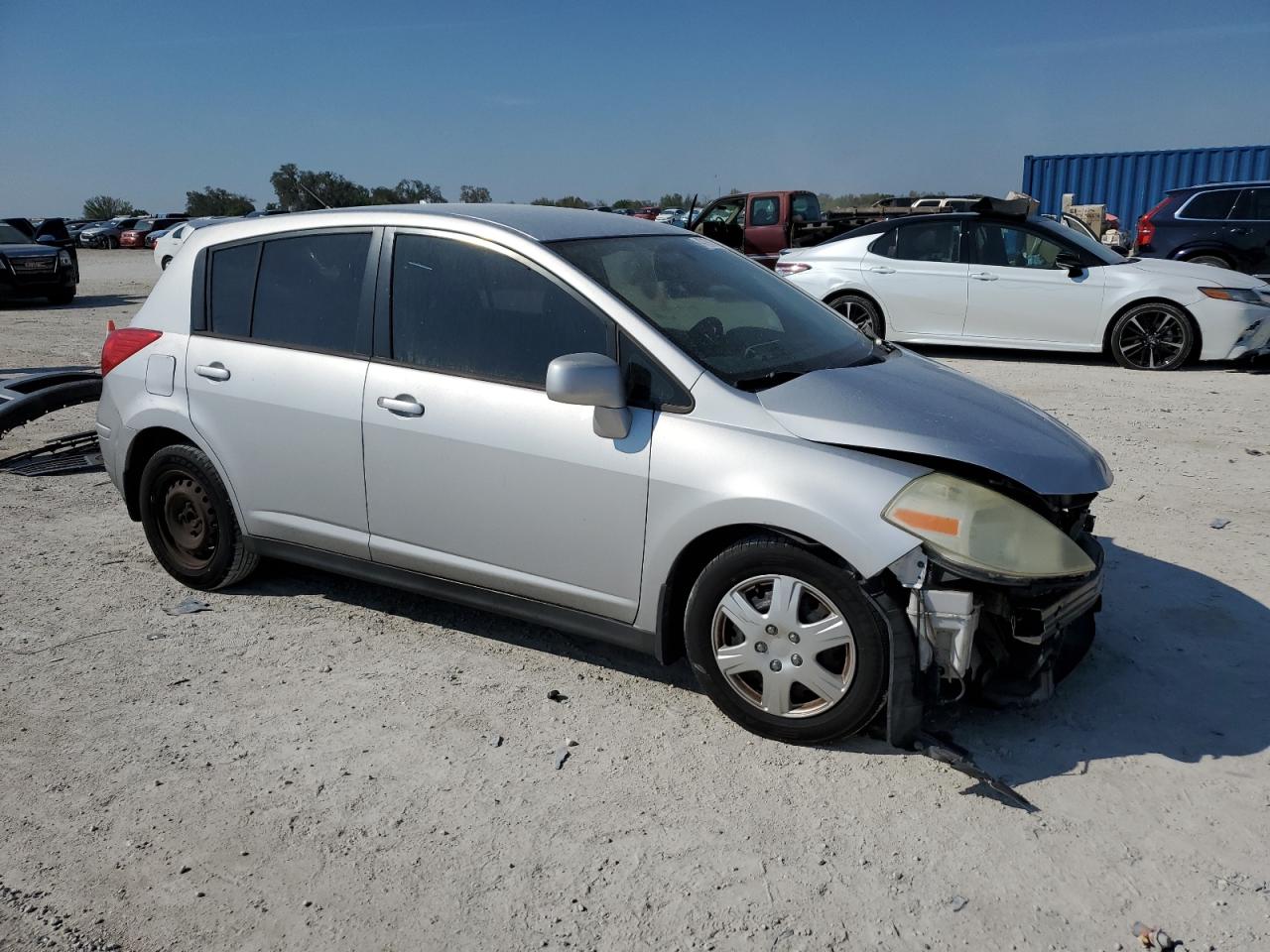 2009 Nissan Versa - Image 4