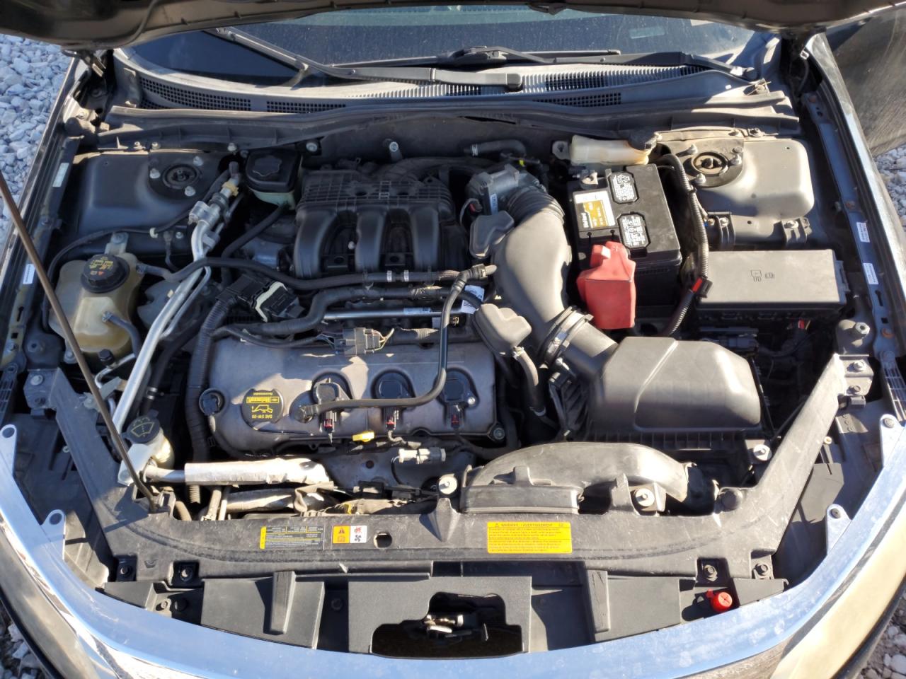 2010 Ford Fusion - Image 13