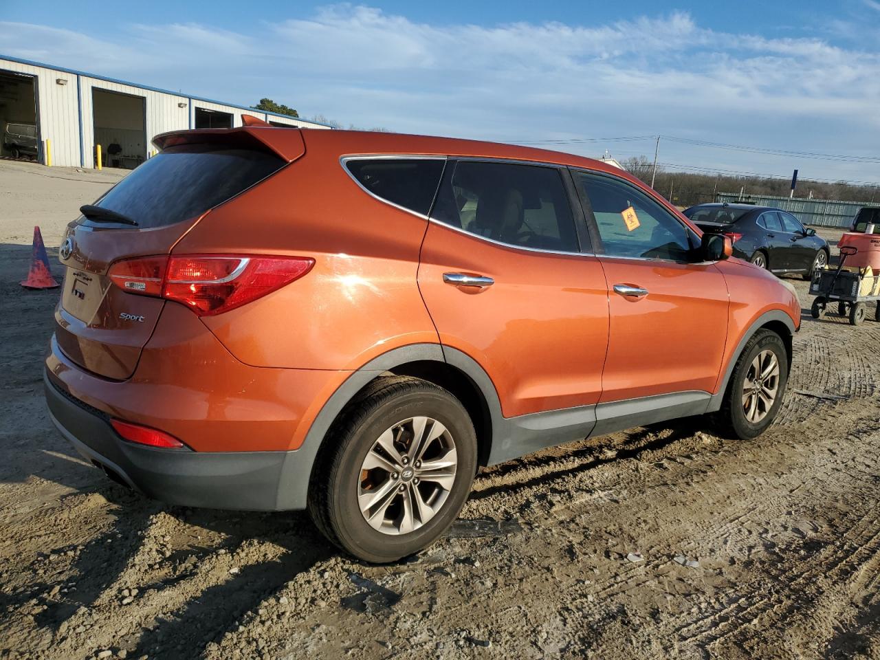 2016 Hyundai Santa Fe - Image 3