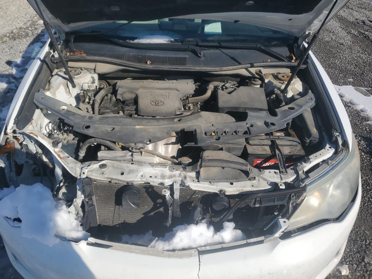 2013 Toyota Camry - Image 13