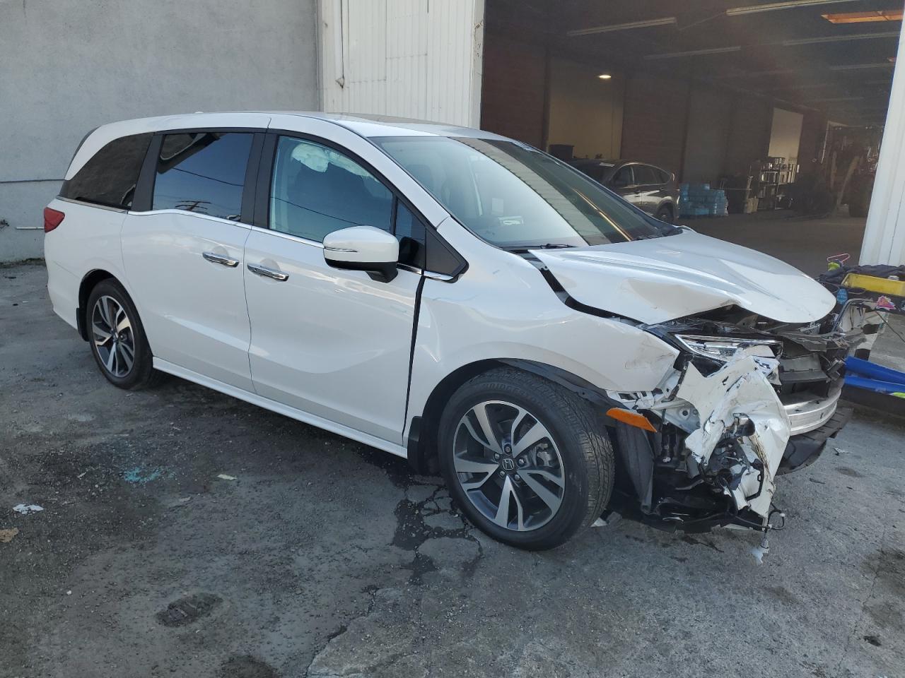 2024 Honda Odyssey - Image 4