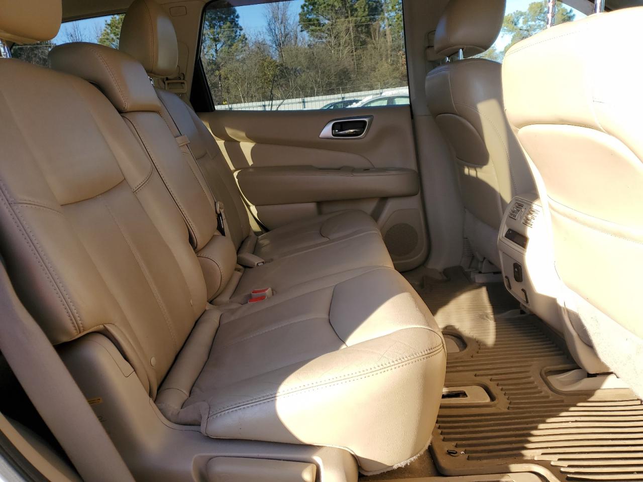 2014 Nissan Pathfinder - Image 11