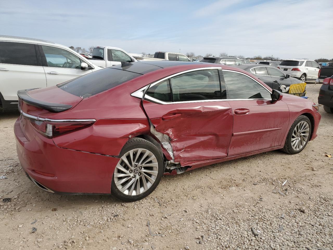 2020 Lexus ES - Image 3