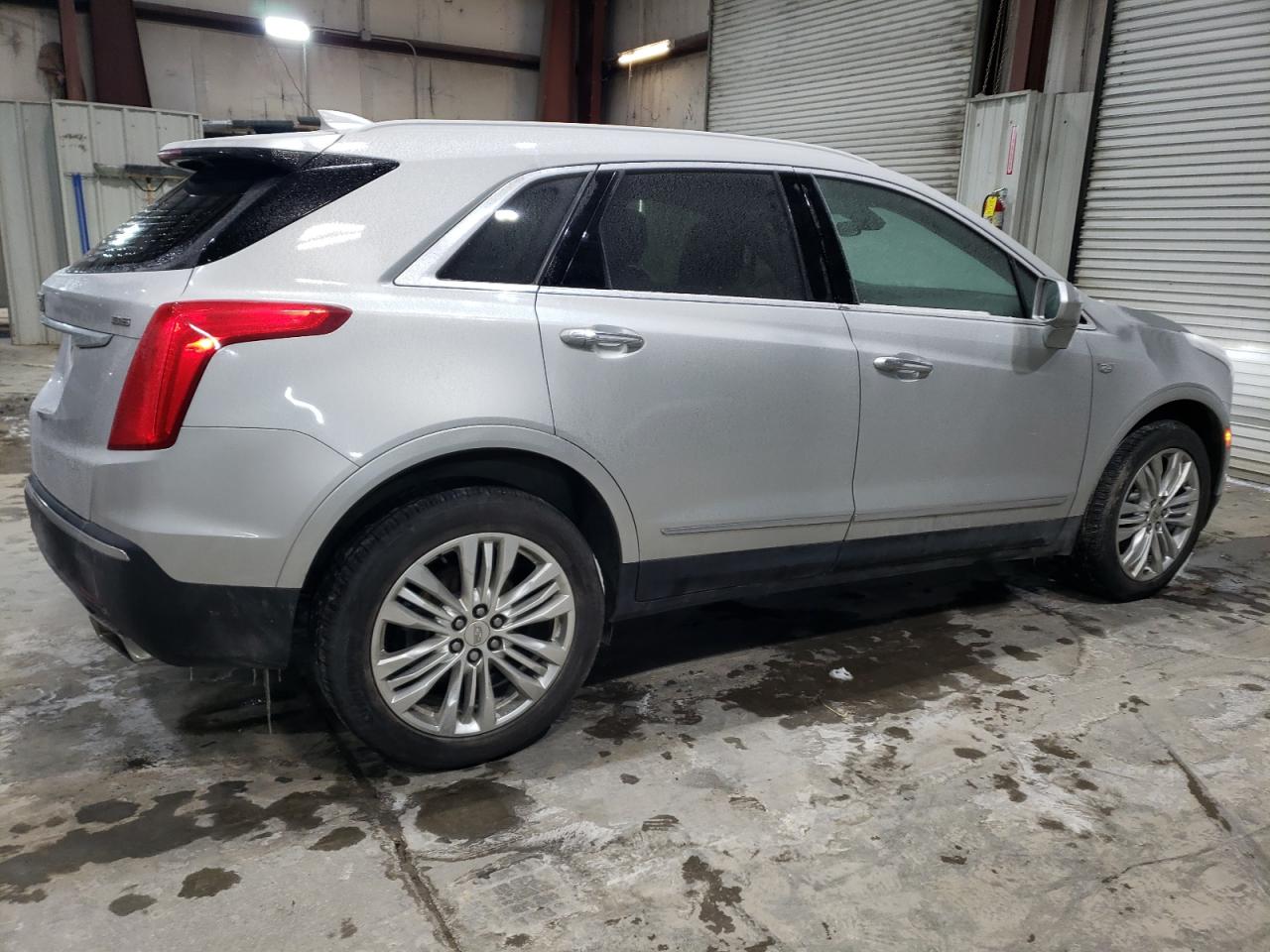 2017 Cadillac XT5 - Image 3