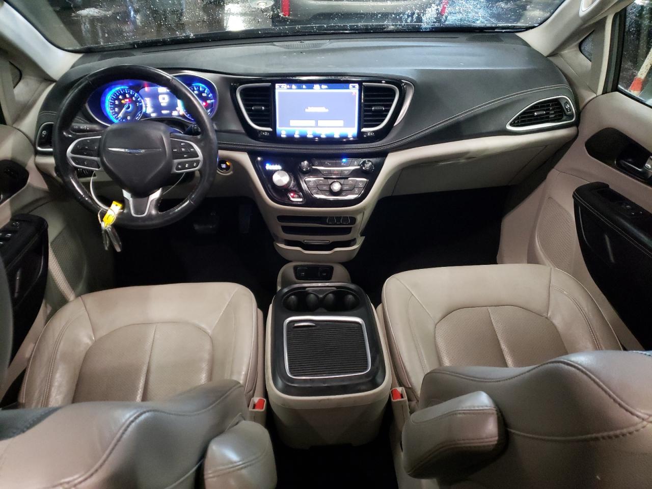 2021 Chrysler Pacifica - Image 8
