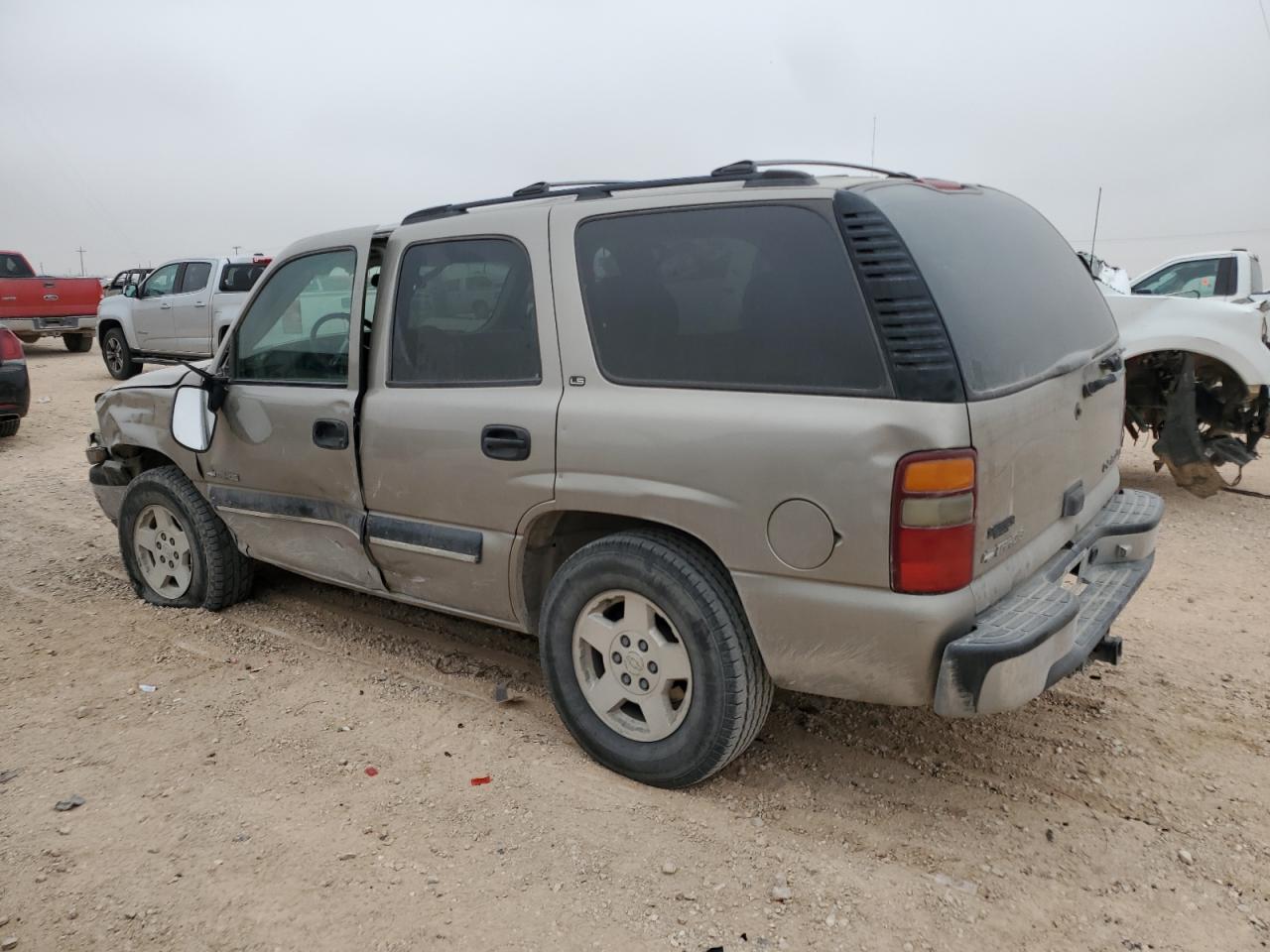 2001 Chevrolet Tahoe - Image 2