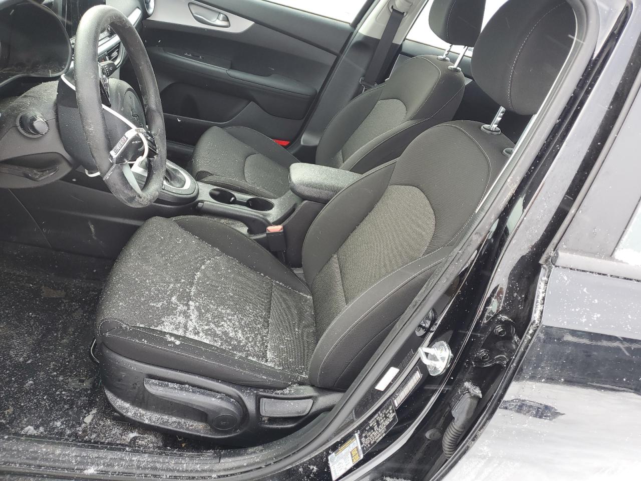 2023 Kia Forte - Image 7