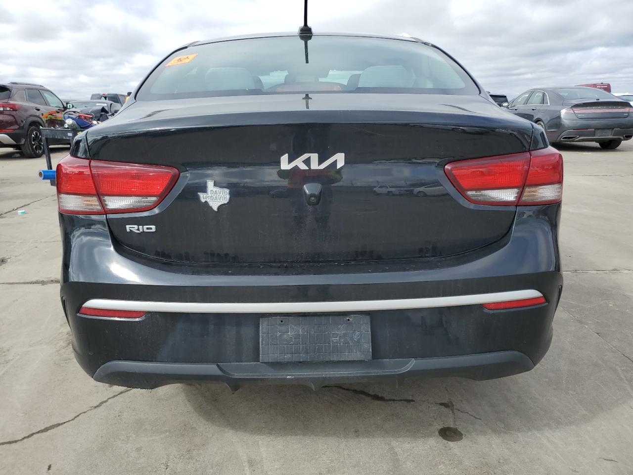 2022 Kia Rio - Image 6