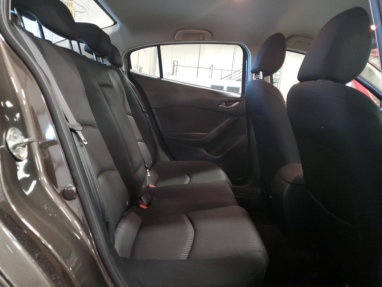 2016 Mazda 3 - Image 10