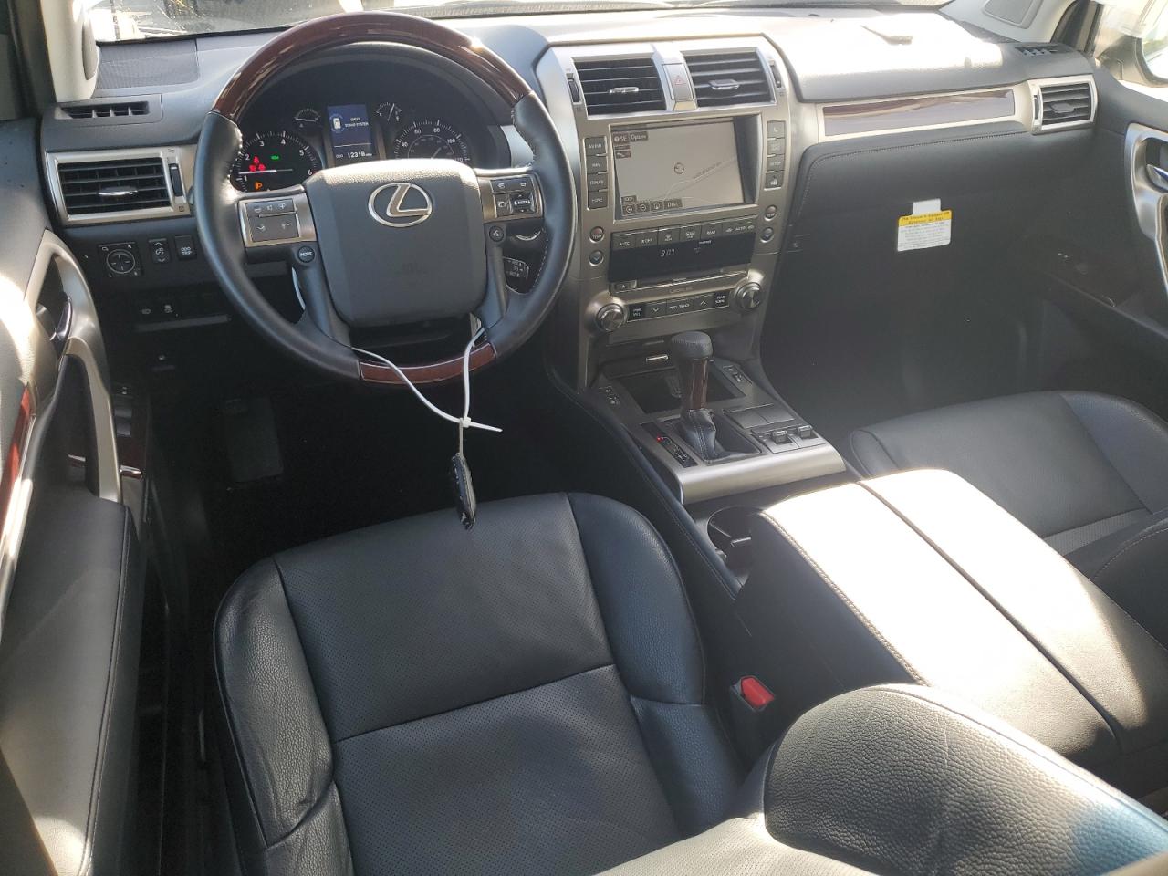 2016 Lexus GX - Image 8