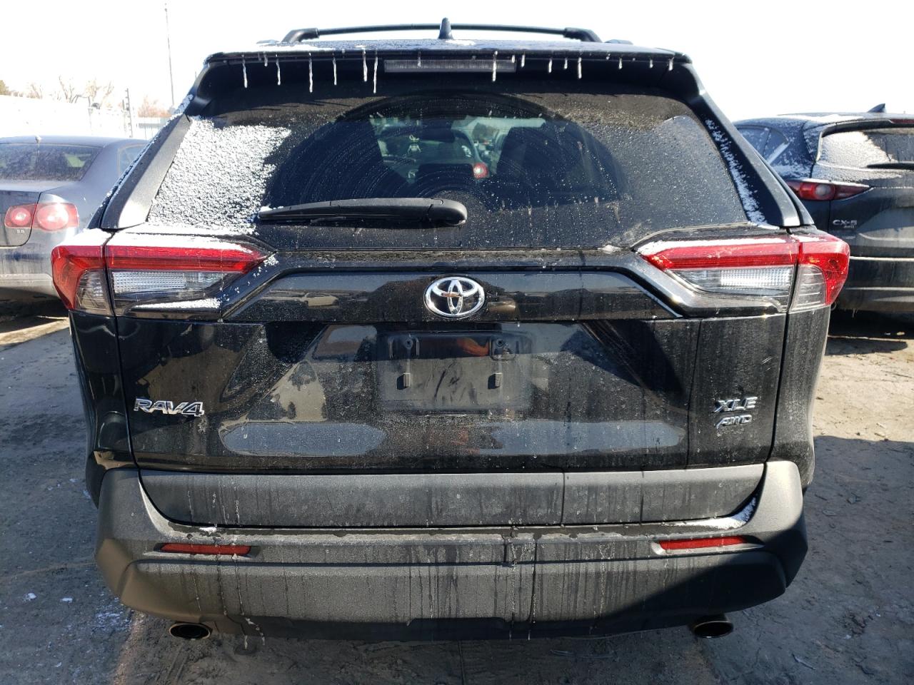 2022 Toyota RAV 4 - Image 6