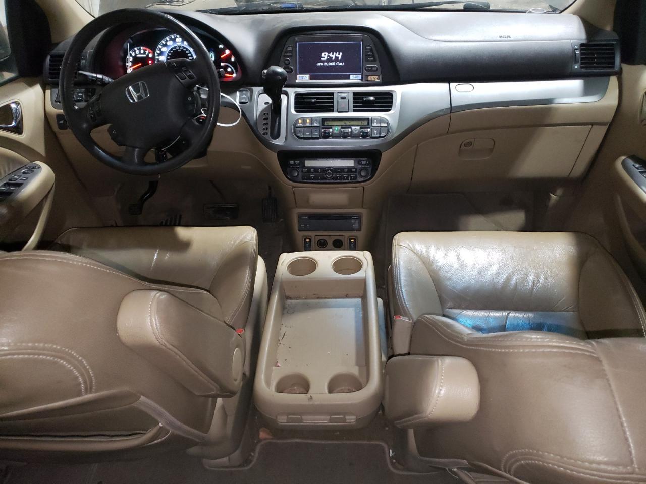 2010 Honda Odyssey - Image 8