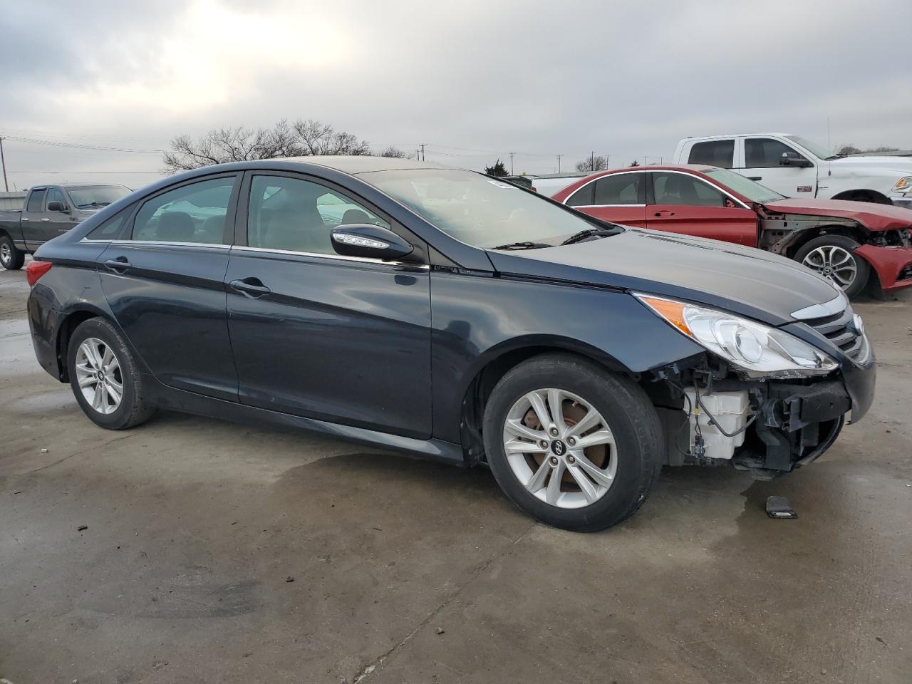 2014 Hyundai Sonata - Image 4