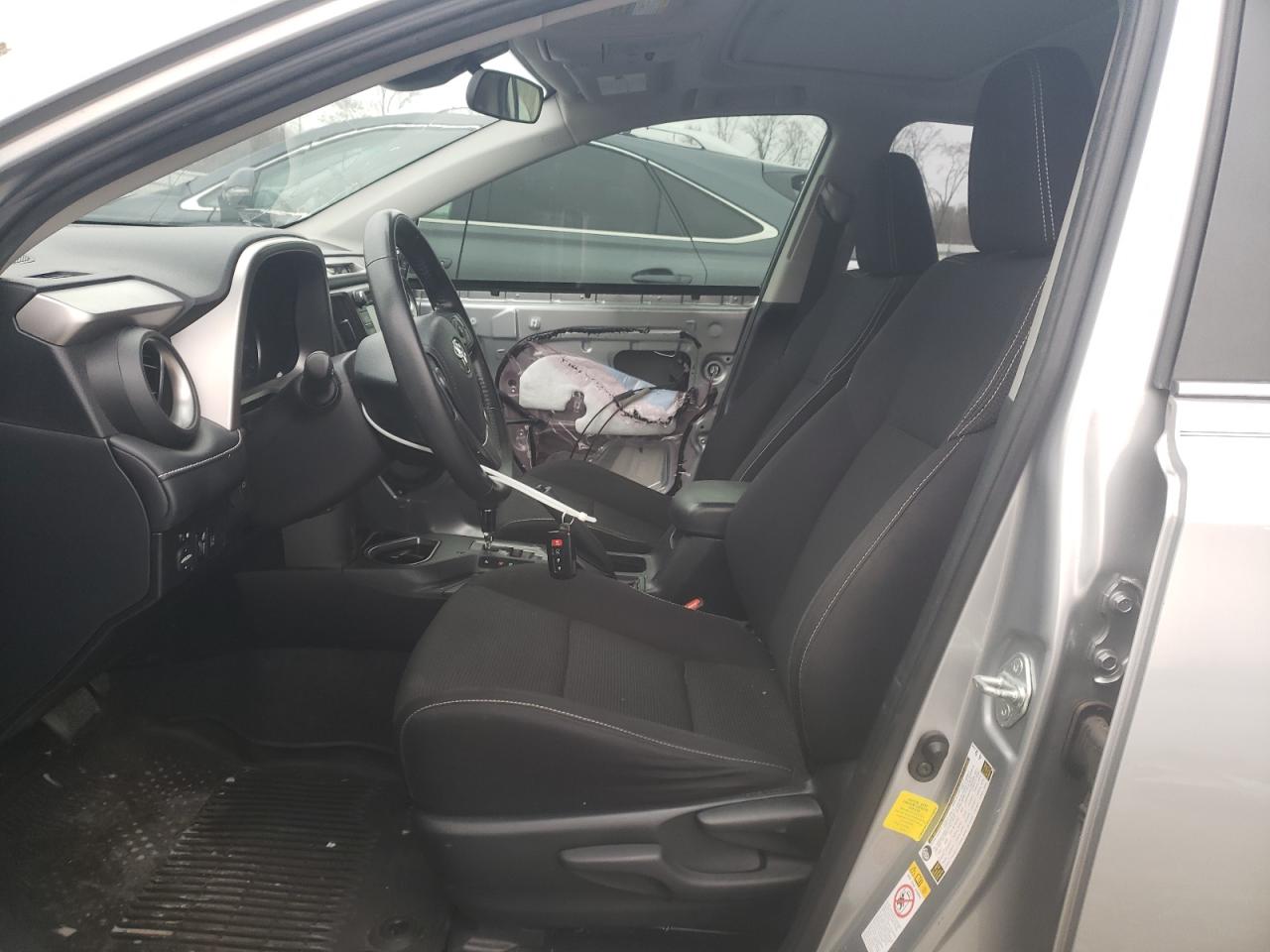 2018 Toyota RAV 4 - Image 7