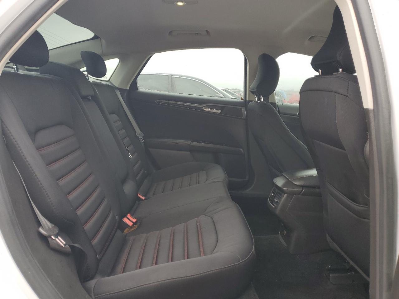 2016 Ford Fusion - Image 10