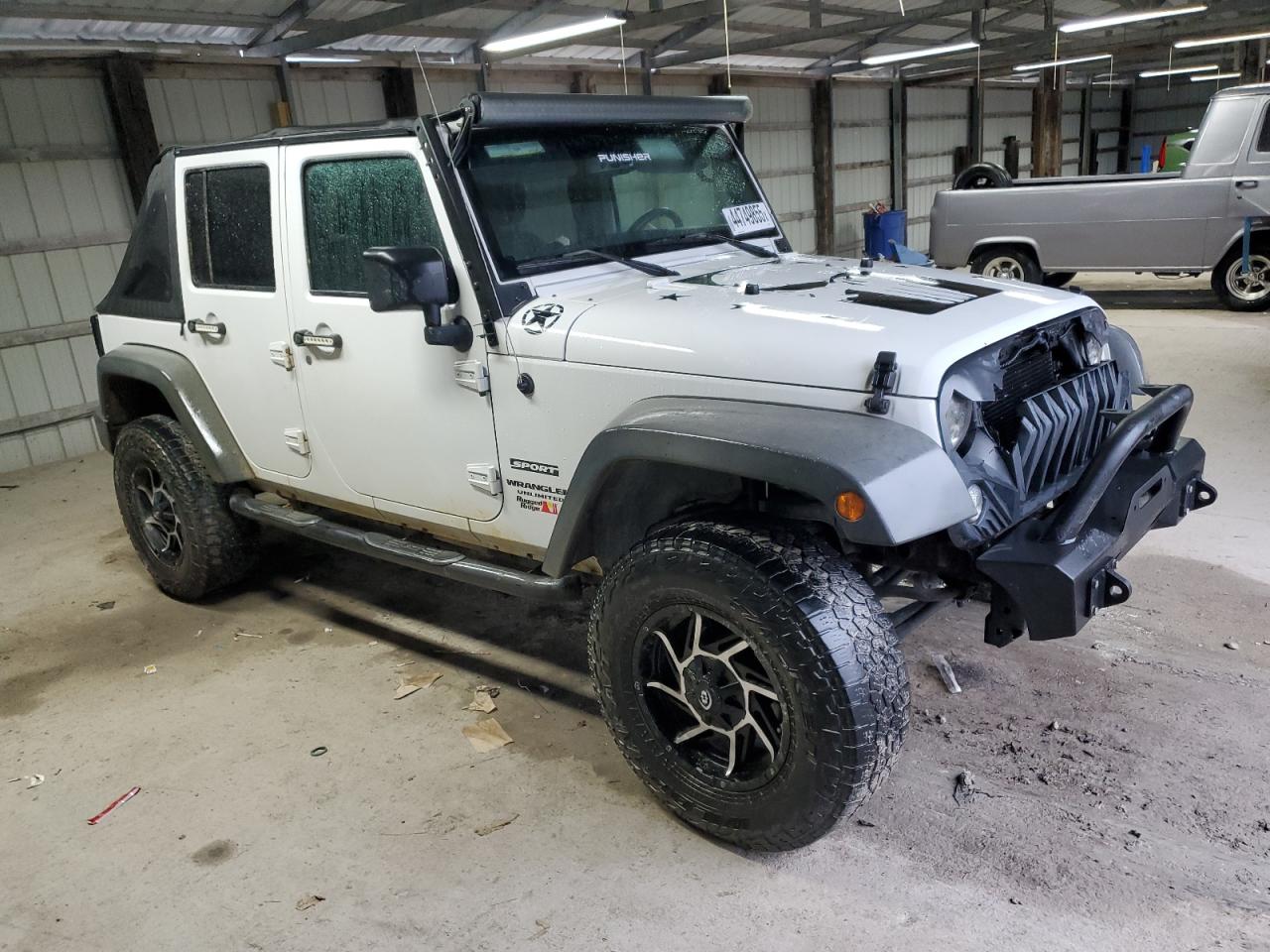 2016 Jeep Wrangler - Image 4