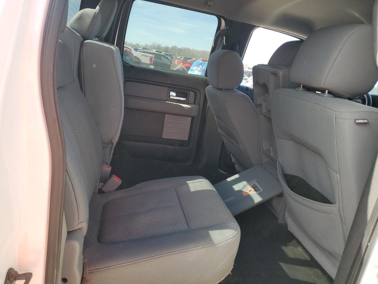 2014 Ford F-150 - Image 10