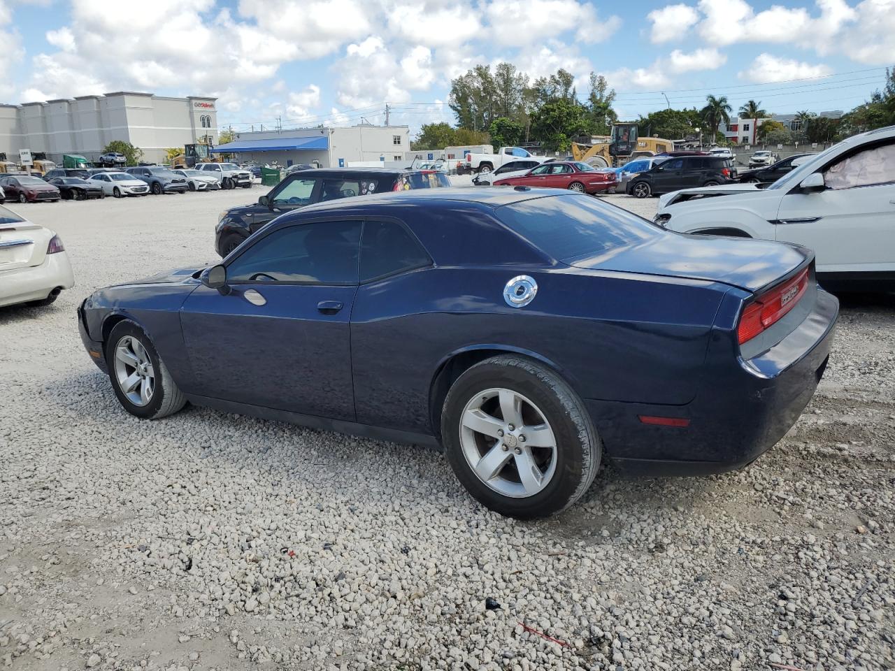 2013 Dodge Challenger - Image 2