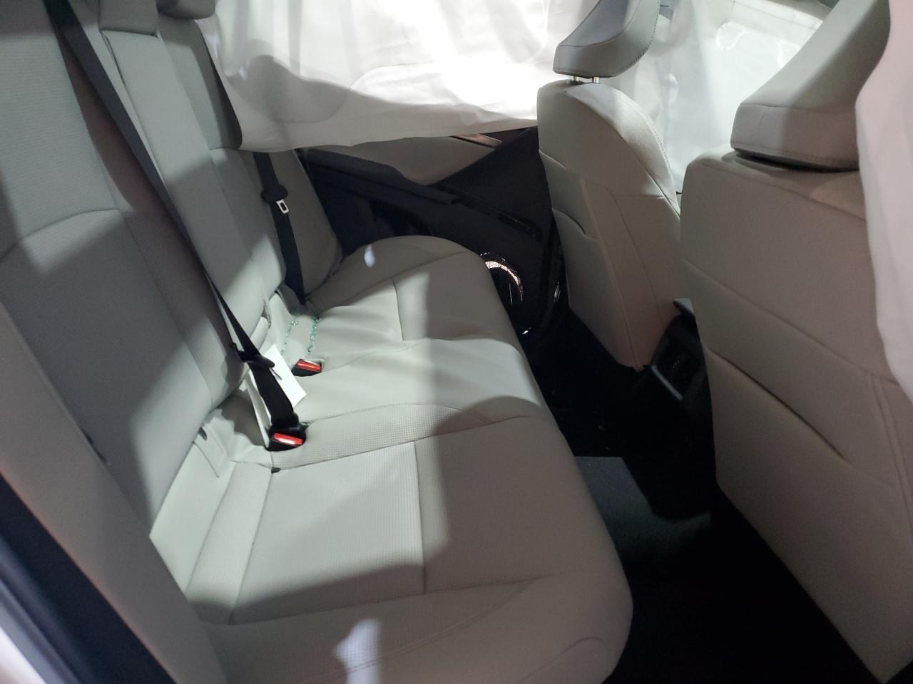 2025 Toyota Camry - Image 10