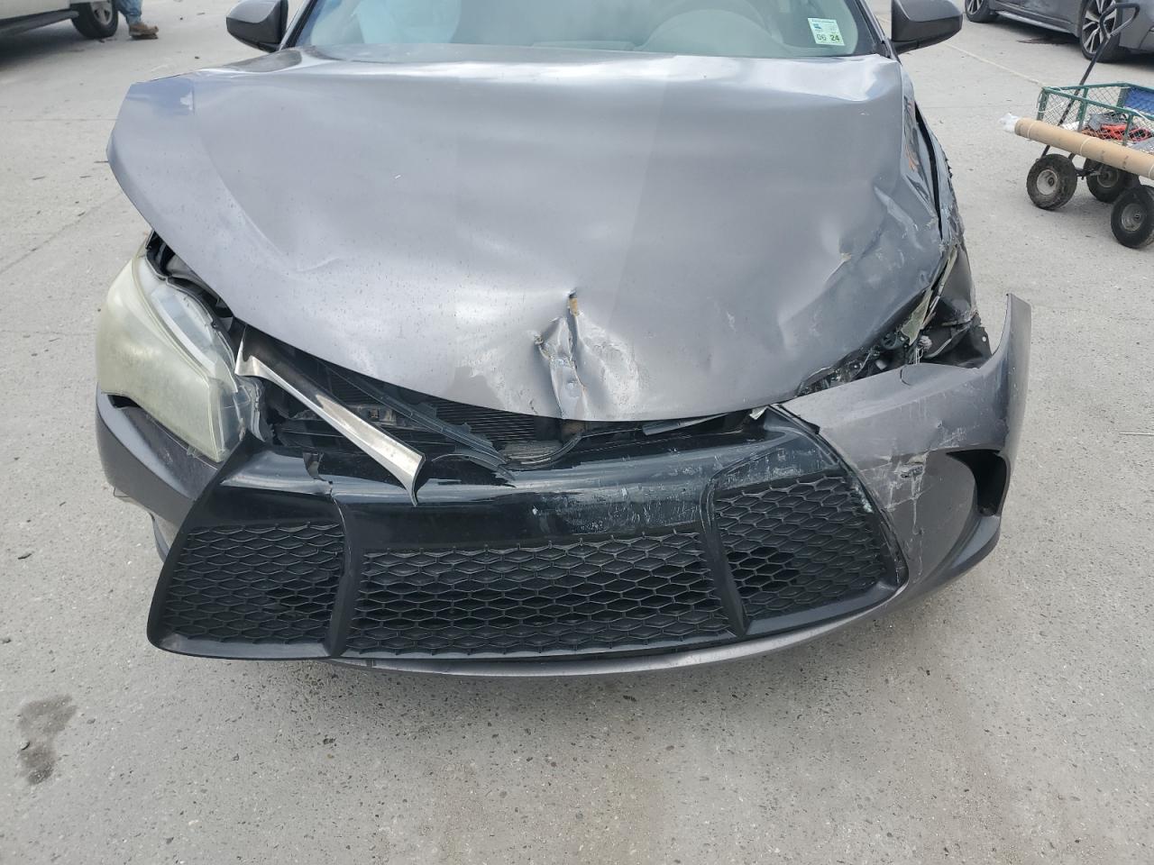 2016 Toyota Camry - Image 13