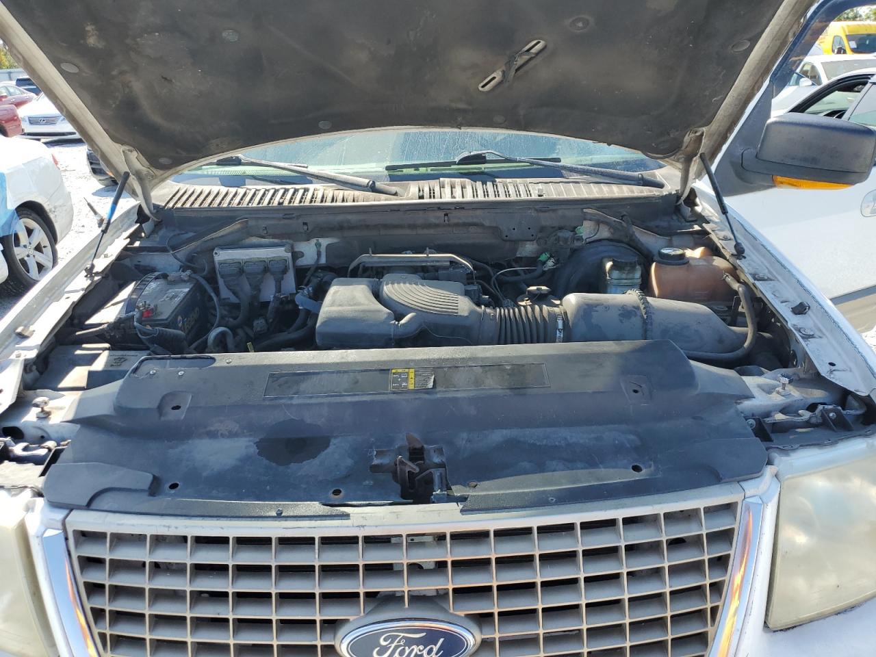 2004 Ford Expedition - Image 12