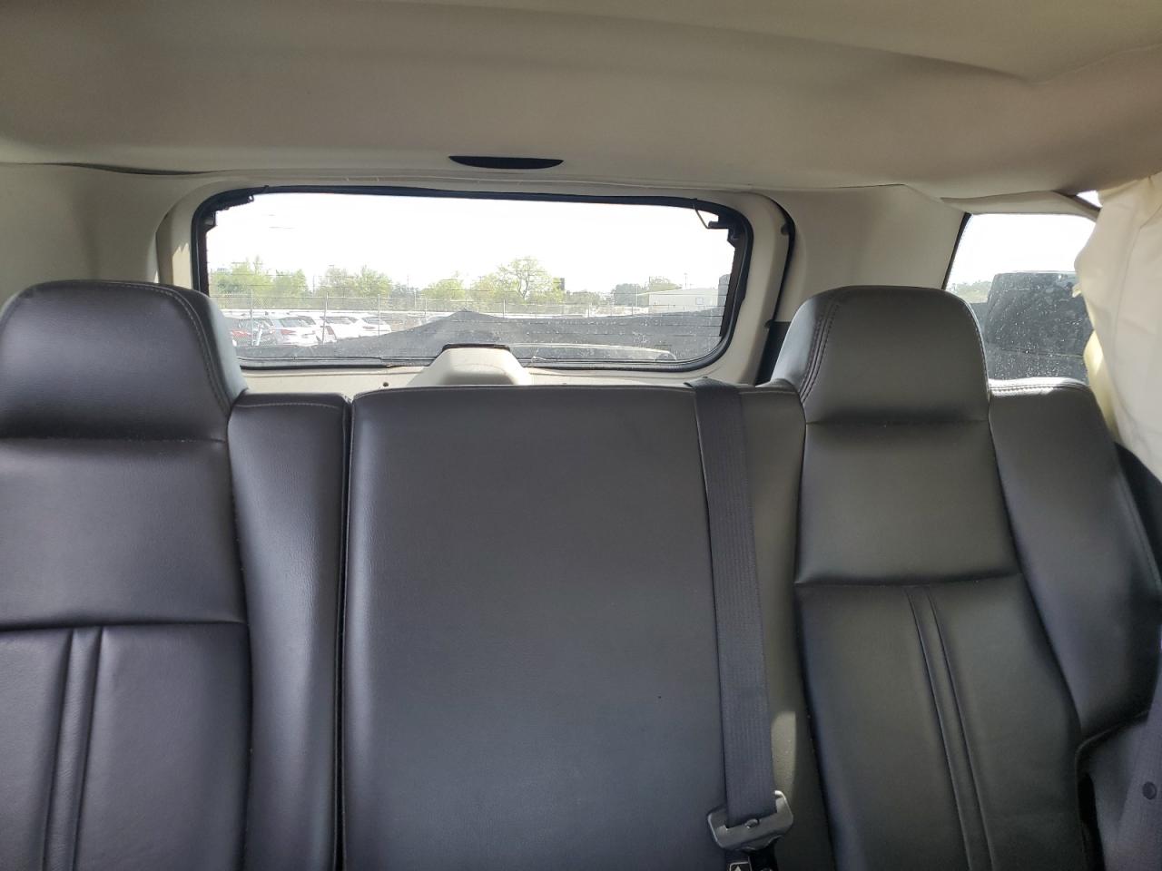 2010 Jeep Grand Cherokee - Image 10