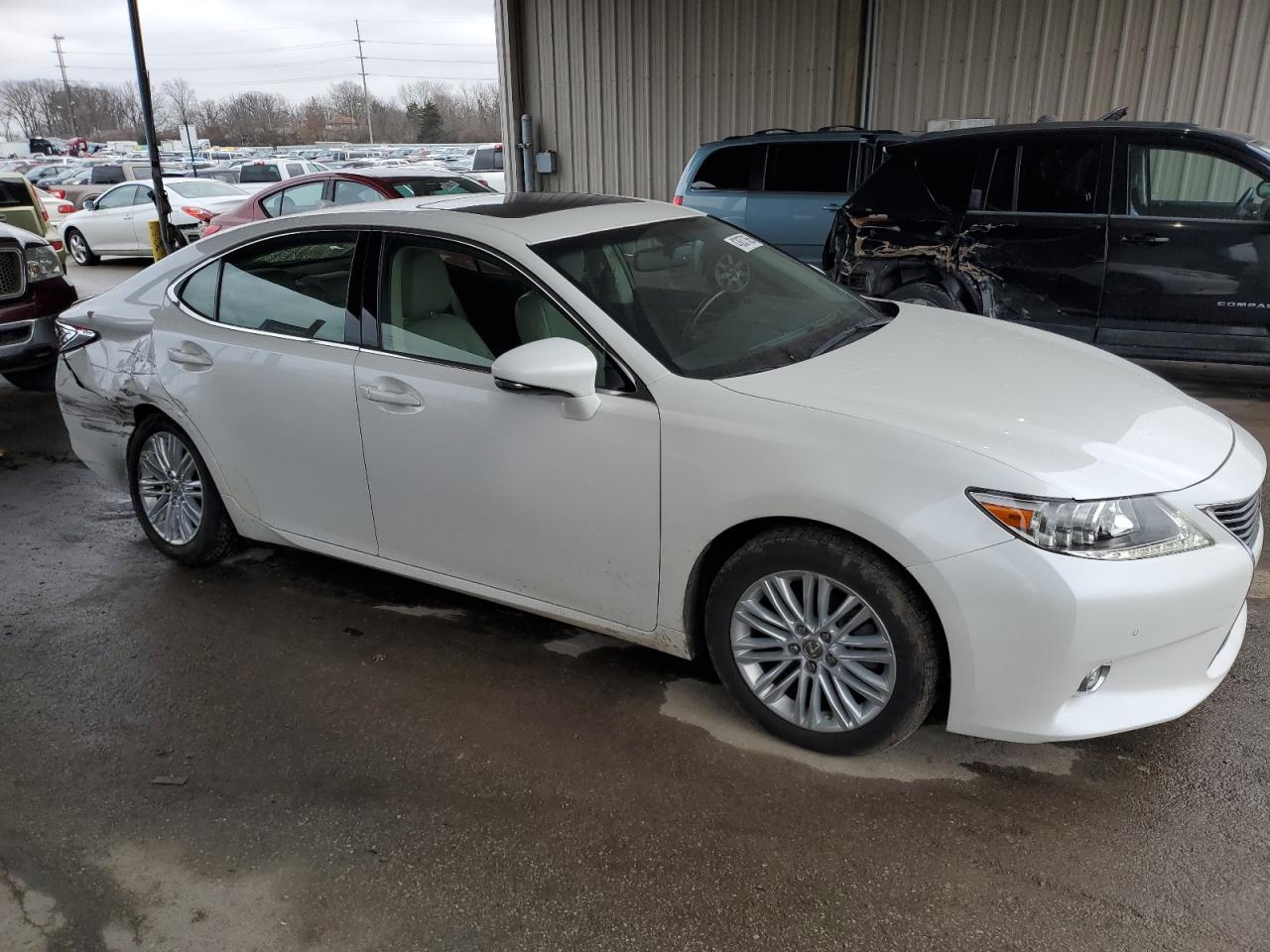 2015 Lexus ES - Image 4