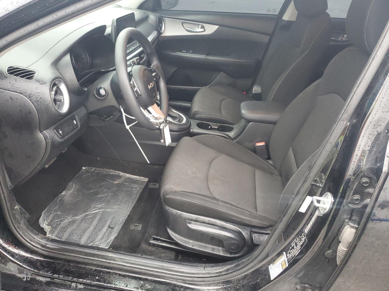 2023 Kia Forte - Image 7