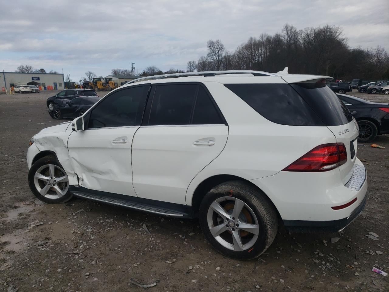 2016 Mercedes-Benz GLE - Image 2