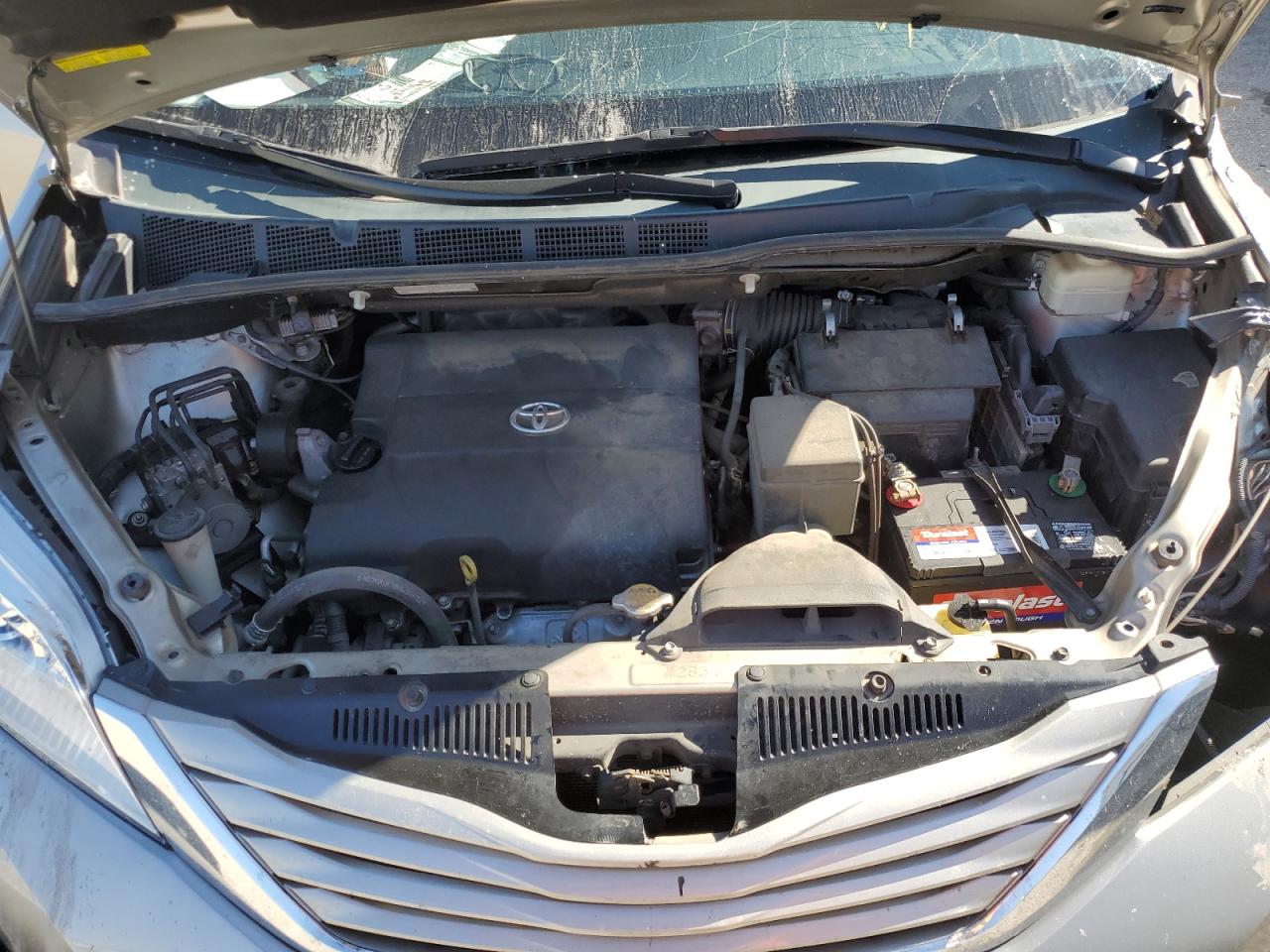 2015 Toyota Sienna - Image 12