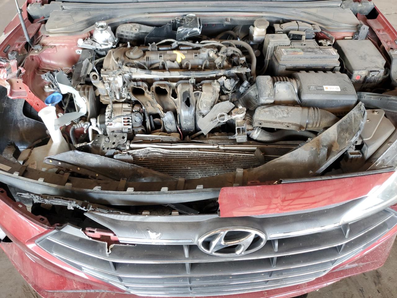 2019 Hyundai Elantra - Image 12