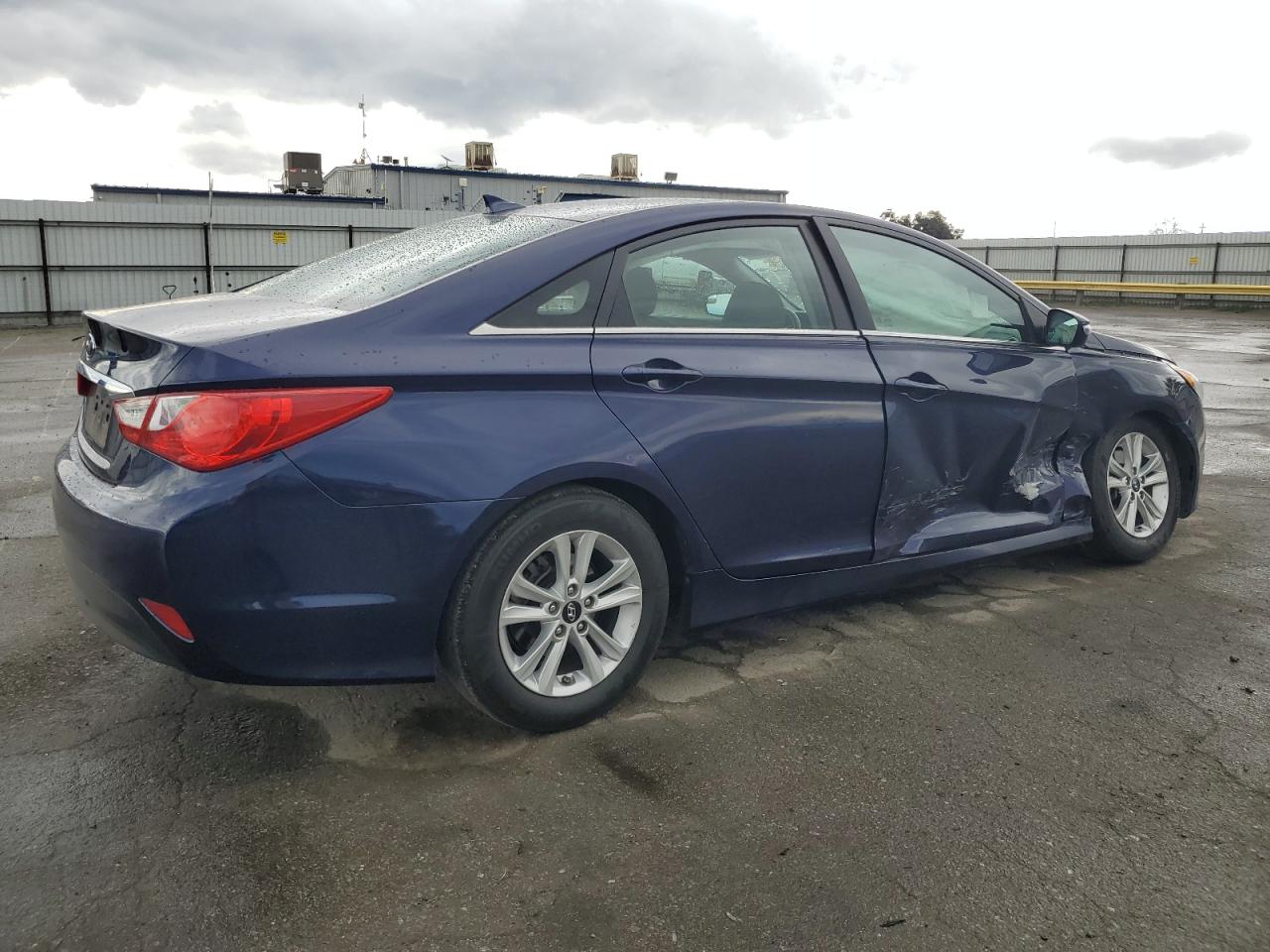 2014 Hyundai Sonata - Image 3