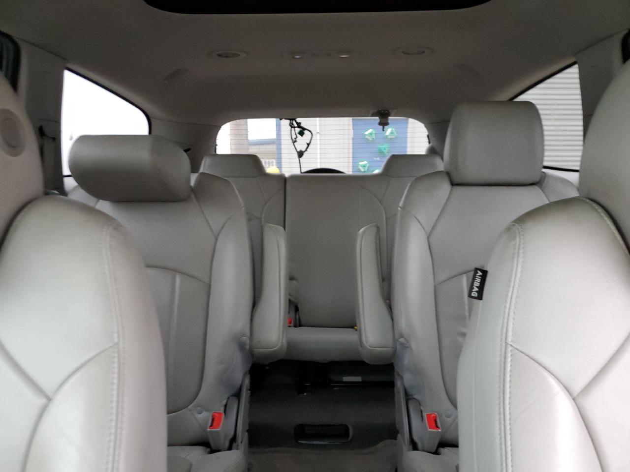 2017 Buick Enclave - Image 10