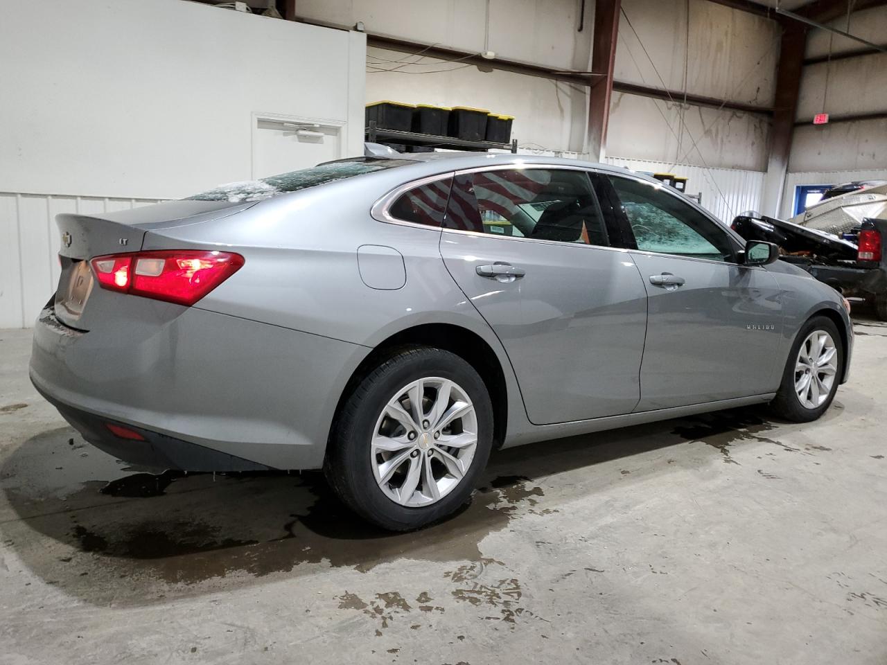 2023 Chevrolet Malibu - Image 3