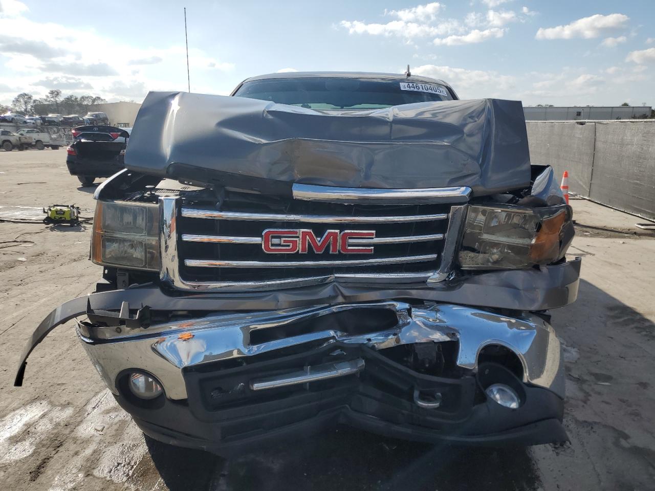 2012 GMC Sierra - Image 5