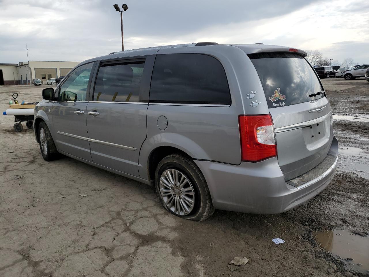 2014 Chrysler Town & Country - Image 2
