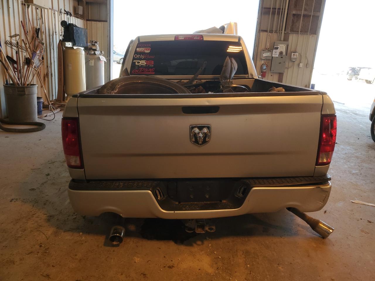 2015 RAM 1500 - Image 6